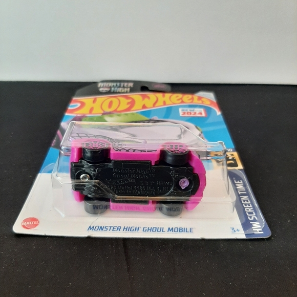 Monster High Hot Wheels Ghoul Mobile 2024 Screen Time Collection Car Purple - Picture 4 of 9
